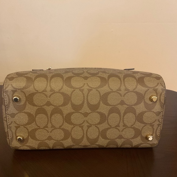 Authentic Coach New York Satchel - Picture 5 of 9